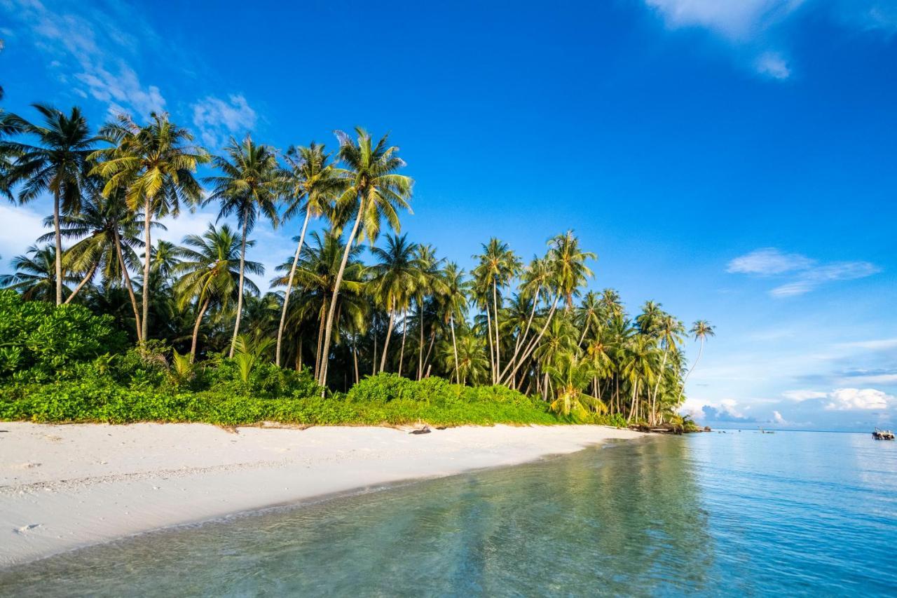 Tailana Island Pulau Banyak Hotel Alaban ภายนอก รูปภาพ