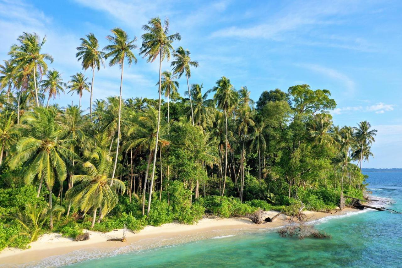 Tailana Island Pulau Banyak Hotel Alaban ภายนอก รูปภาพ